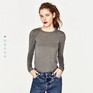 **NWOT ** PUFF SLEEVE STRIPED T SHIRT